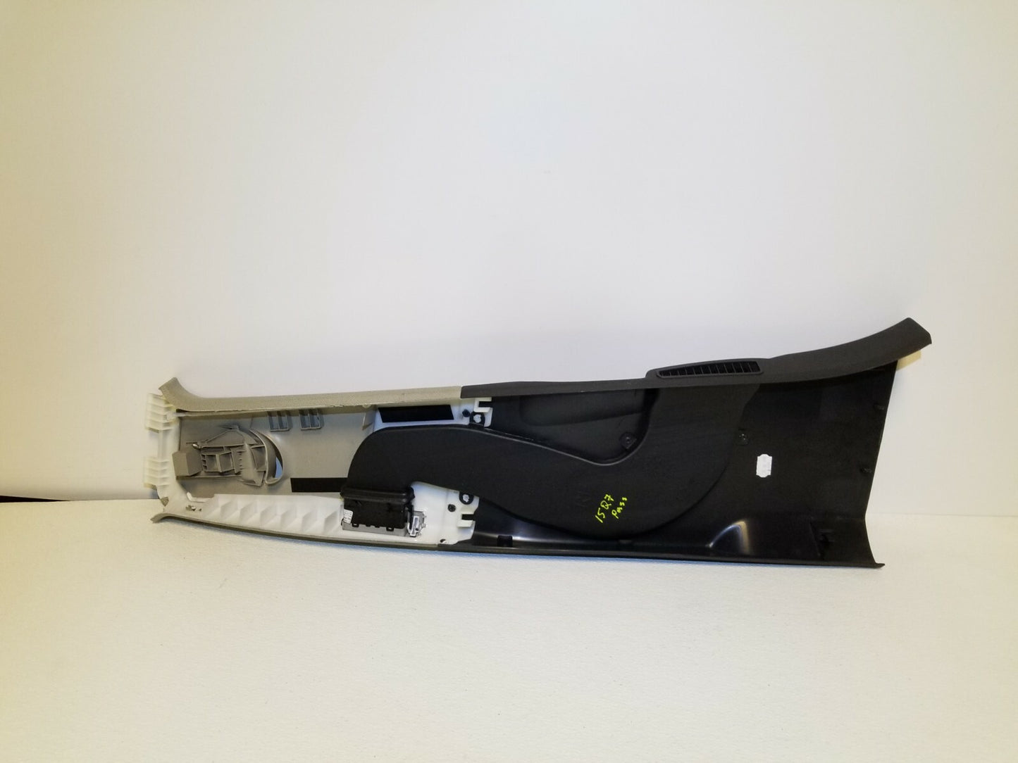 2015 Audi Q7 Center B Pillar Upper Trim Panel W/ Air Vent Passenger Side OEM