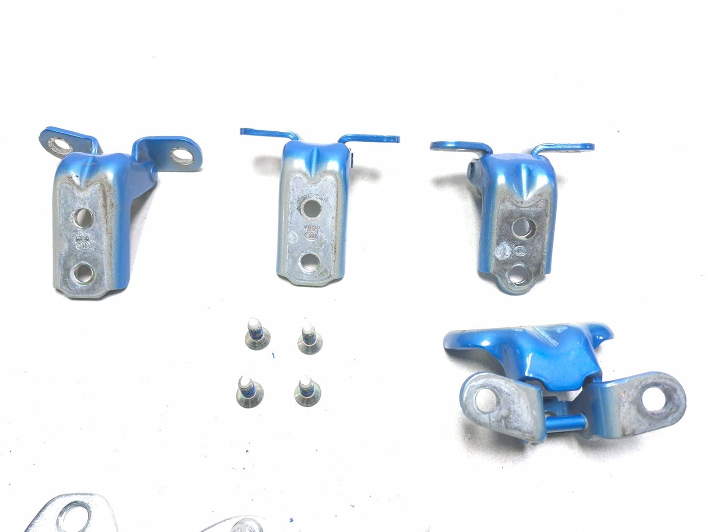 2019 Hyundai Kona Door Hinge Rear & Front Left Driver Side W/ Striker Set OEM