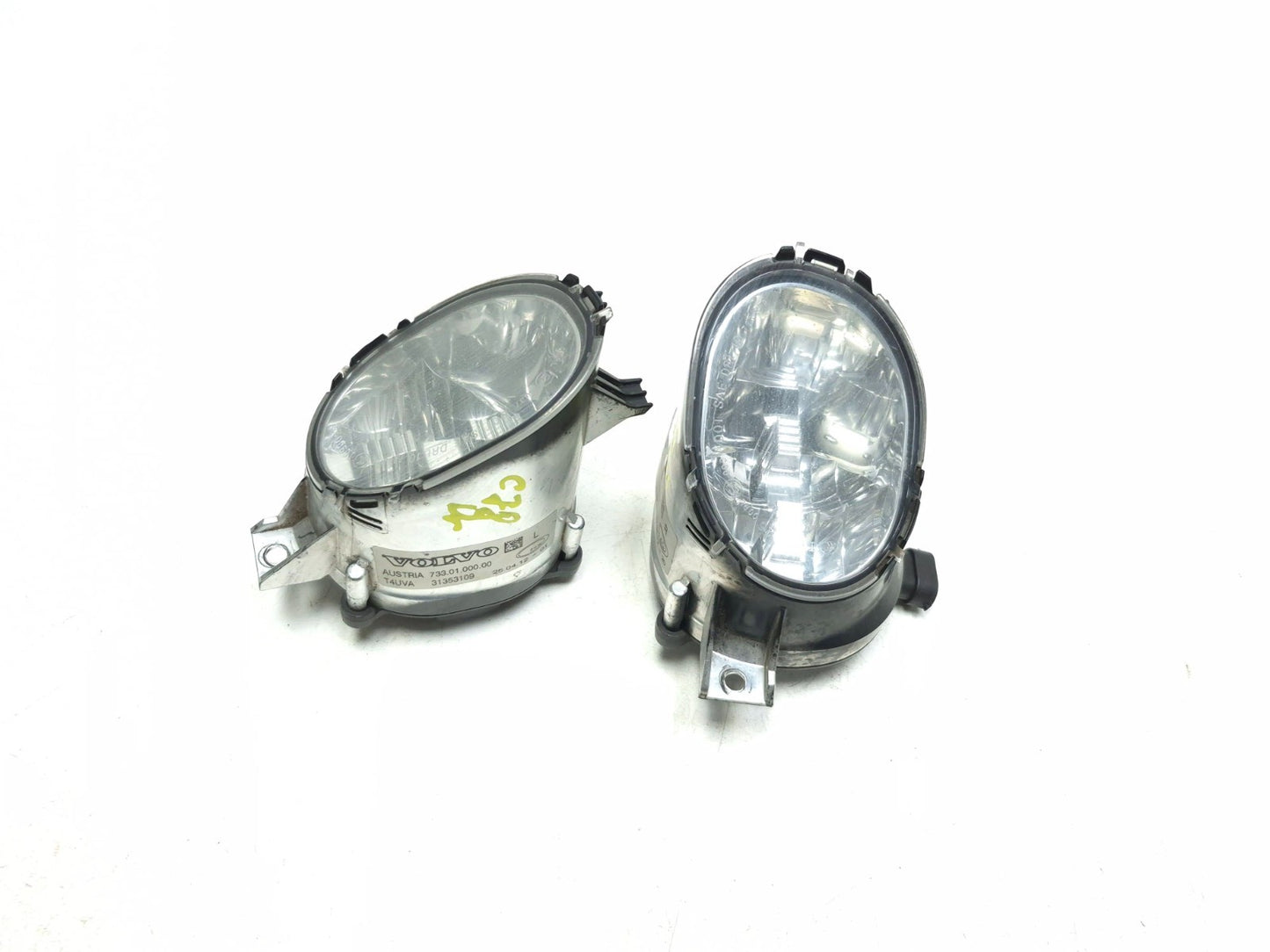 2012 Volvo C30 2.5l Fog Light Lamp Left & Right Pair OEM