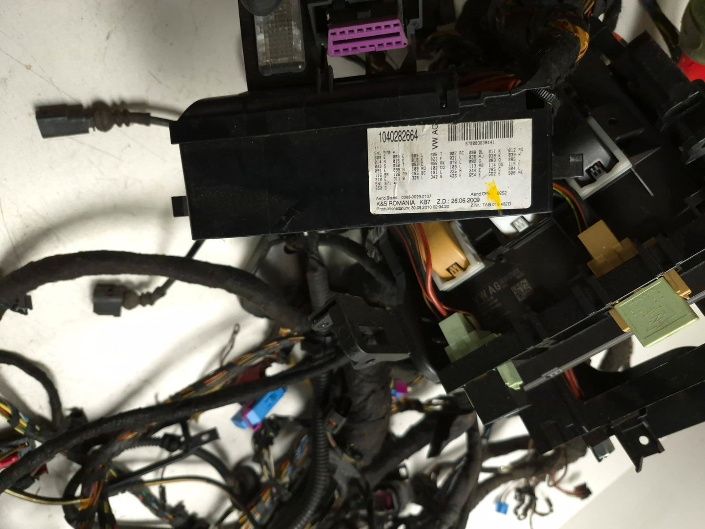 2011 Volkswagen Tiguan Interior Main Body Wire Harness W/ Fuse Box OEM