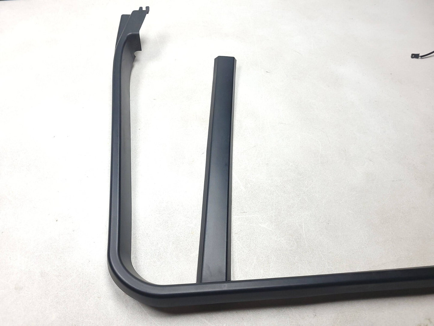 2007 Range Rover Front & Rear Door Window Trim Molding Left & Right 4 Pcs OEM