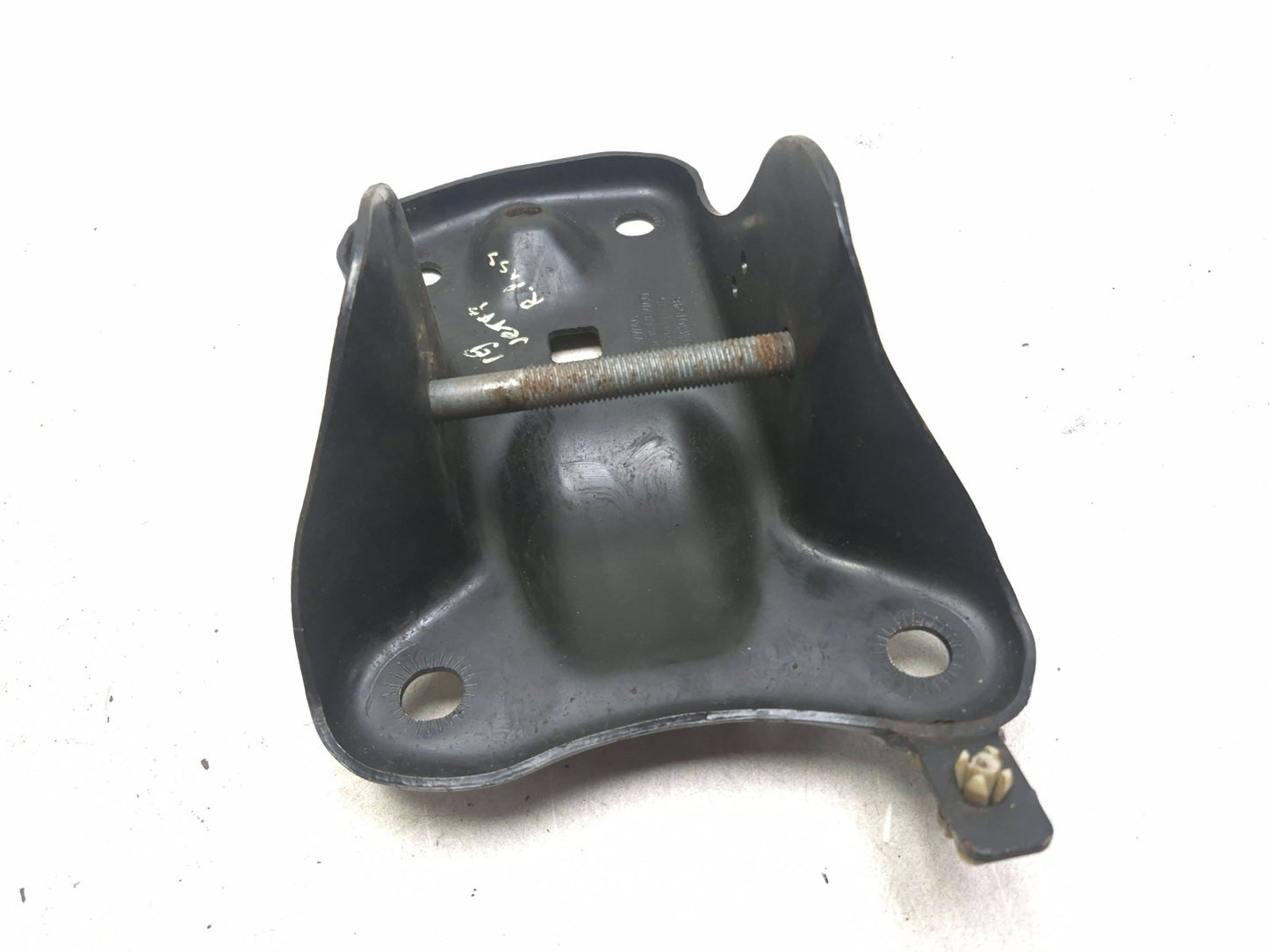 2019 VW Jetta Rear Trailing Control Arm Cover Bracket Left & Right OEM