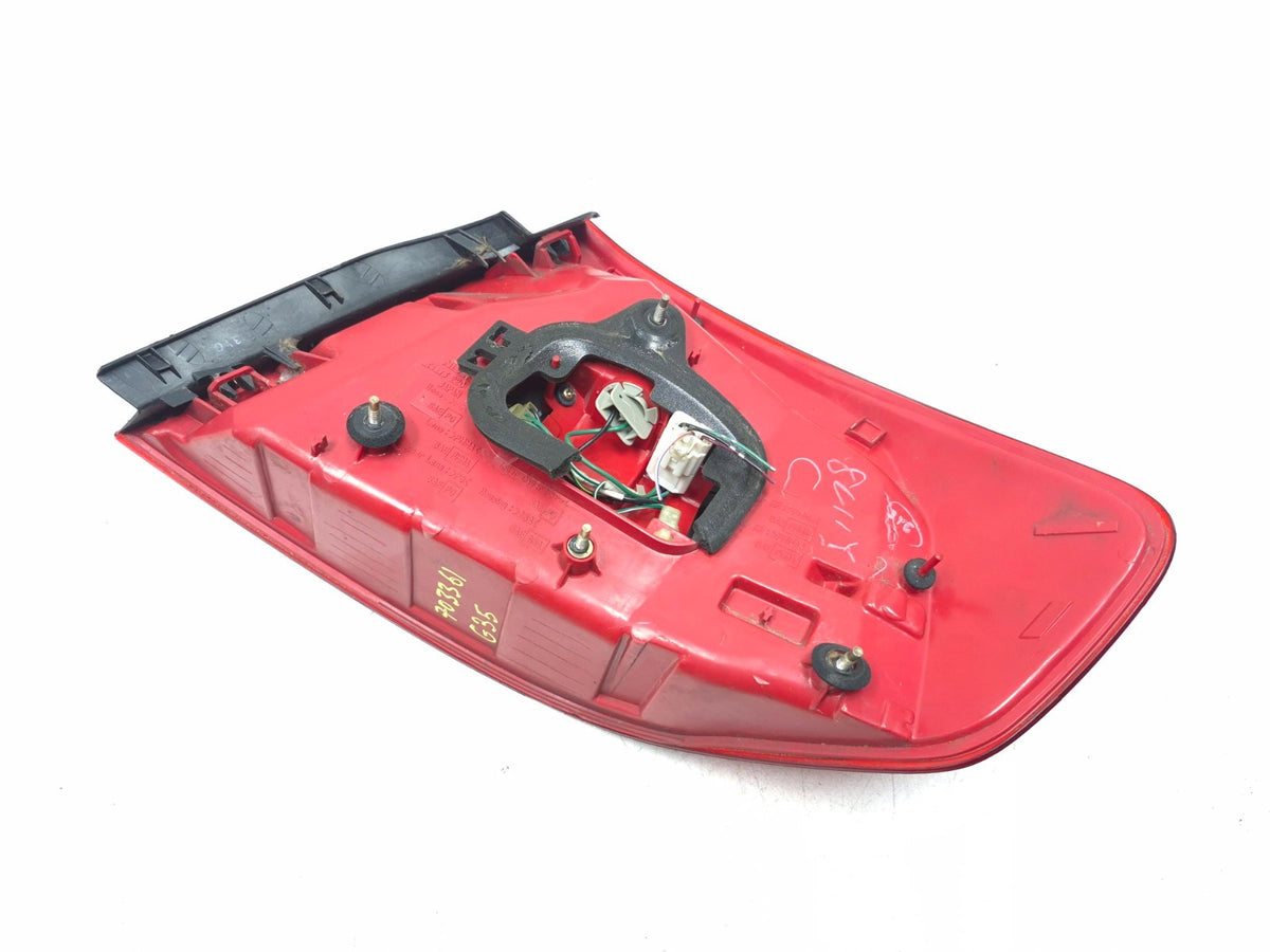 2003-2004 Infiniti G35 Rear Tail Light Left & Right OEM