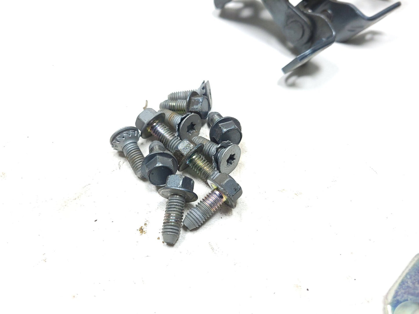 200 - 2015 Mazda Cx-9 Door Hinge Passenger Side Right Front & Rear OEM