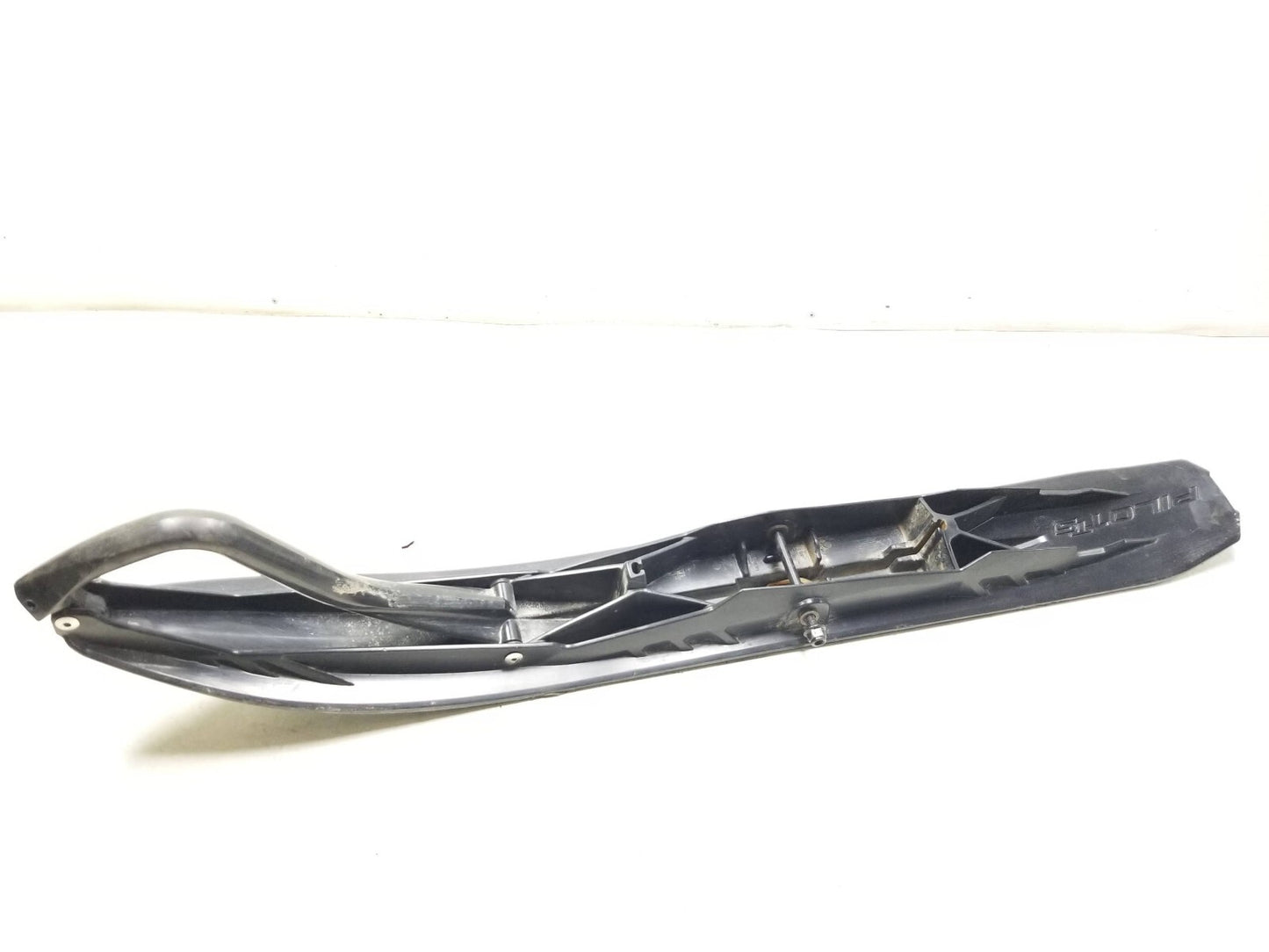 16-19 Ski-doo Renegade Enduro Ace 900 Steering Ski Pair Oem✅