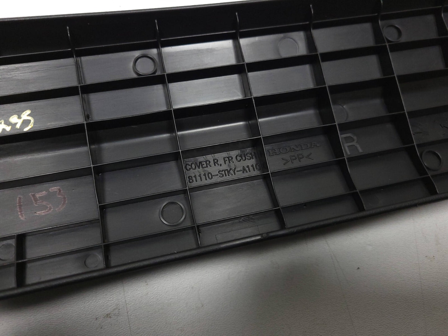 2013 - 2015 Acura Rdx Seat Side Trim Front Passenger Side Right OEM