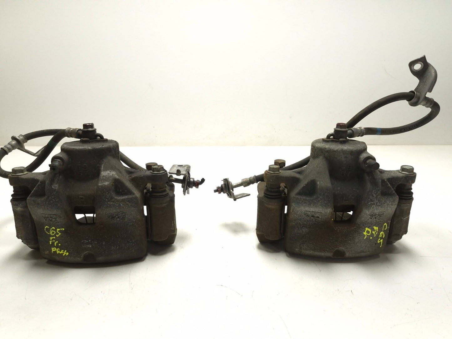 2019 Hyundai Kona Front Brake Caliper Left & Right Pair OEM