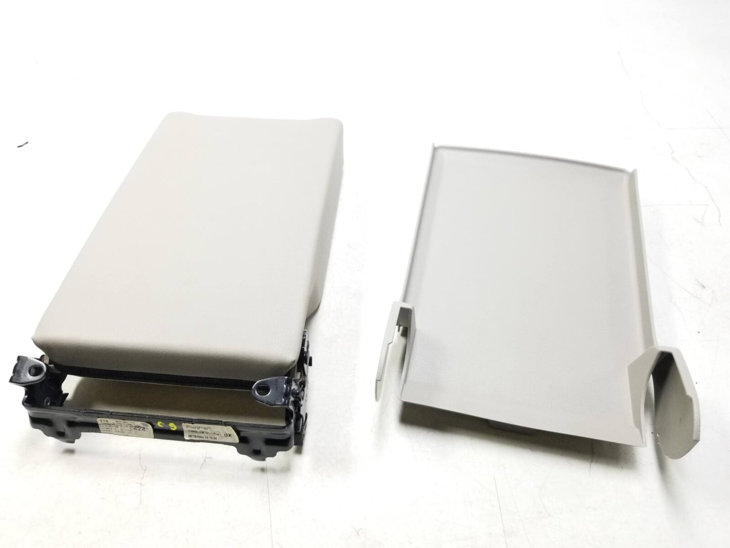 2009 - 2017 Audi Q5 Rear Armrest / Cup Holder OEM