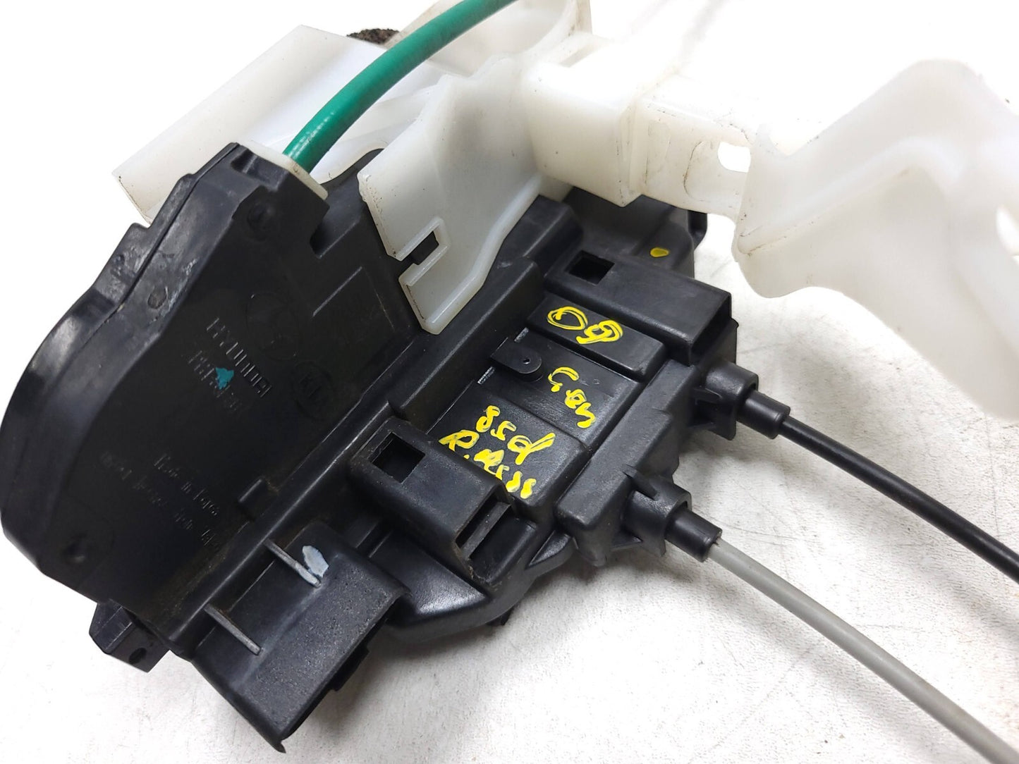 09-14 Hyundai Genesis Door Lock Latch Actuator Rear Passenger Side OEM Sedan