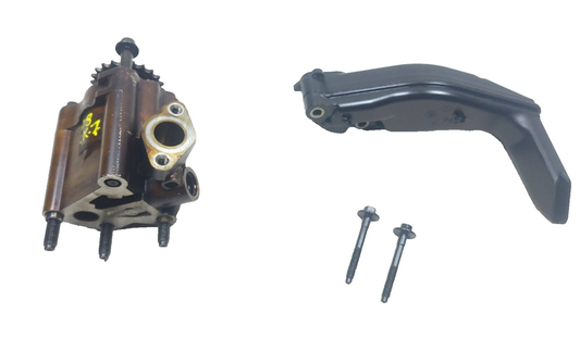 2009 Mazda Cx-7 Engine Oil Pump W/ Strainer OEM