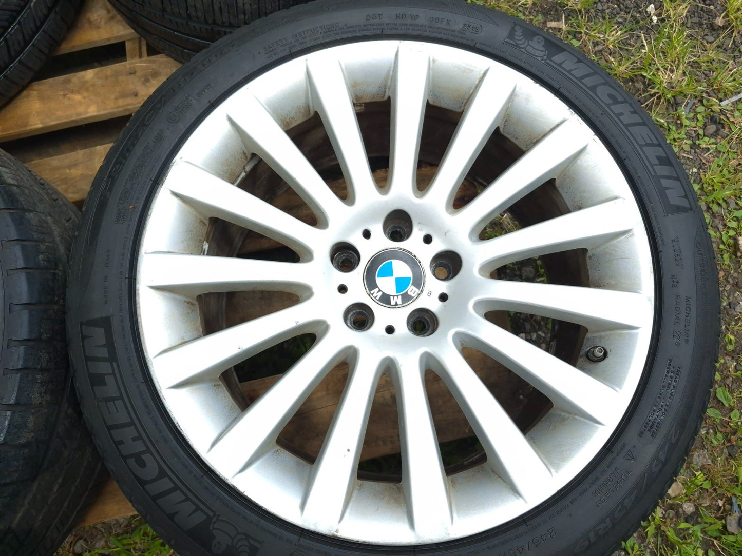 2011 BMW 750li Wheel Rim W/ Tire 245/45/r19 19x8.5j 4.8/32 Et 25 4 Pcs OEM