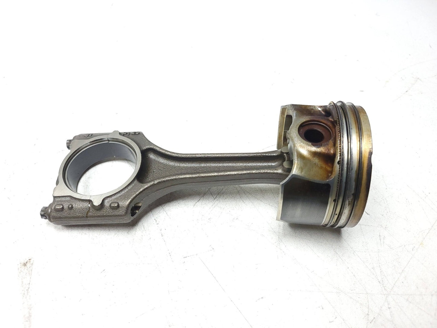 2009 Audi A4 Quattro Piston W/ Connecting Rod 4pcs  2.0t OEM