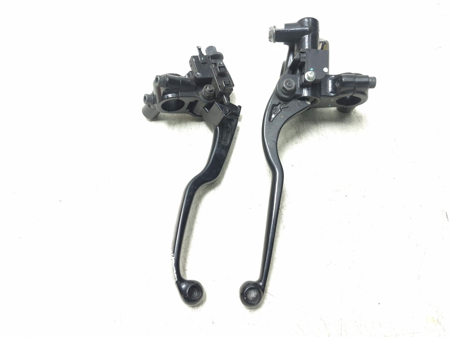2019 Kawasaki Z400 Er400d Front Brake Master Cylinder & Clutch Lever Pair OEM
