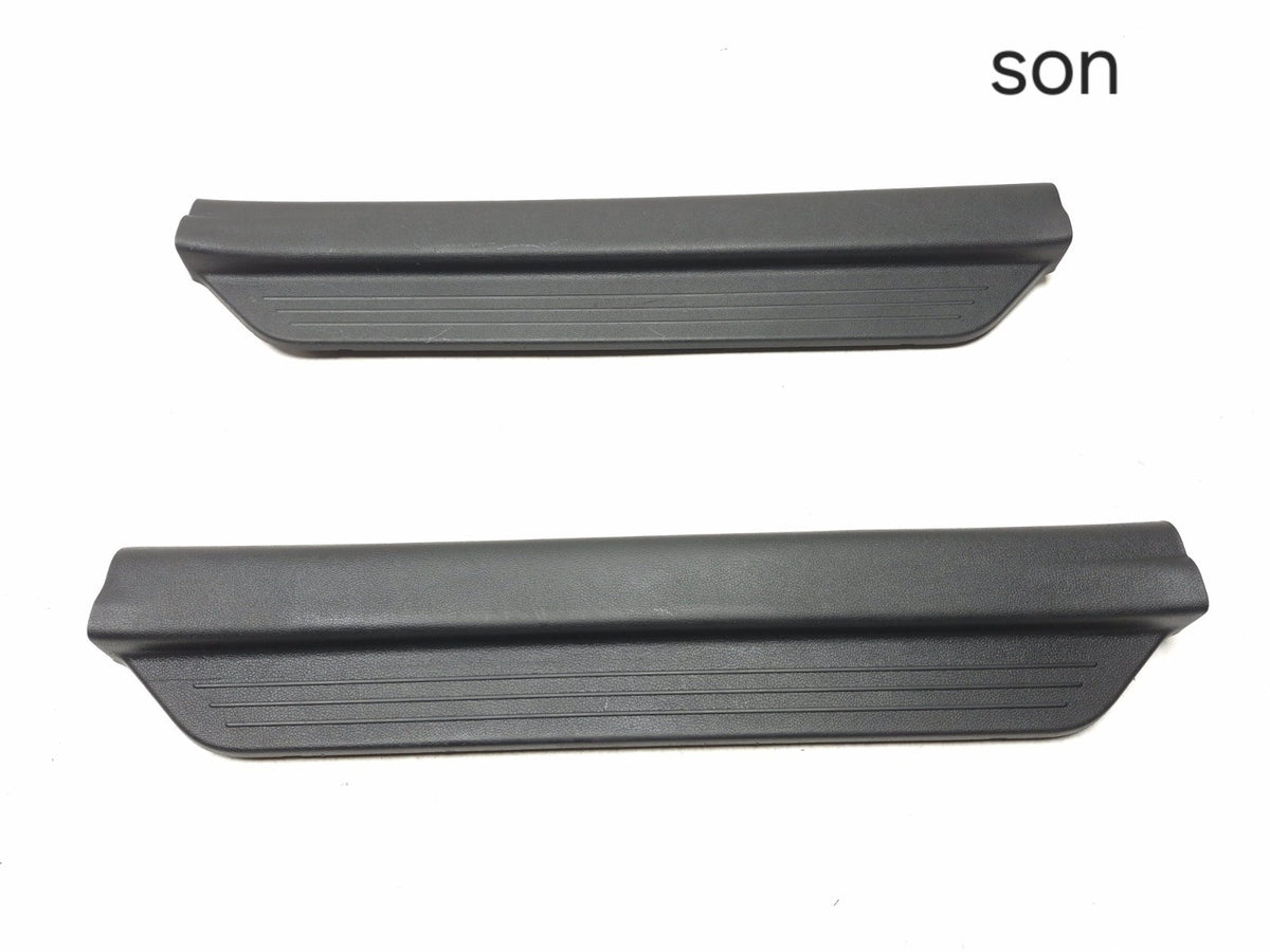 2009 - 2014 Hyundai Sonata Front Door Scuff Plate Trim Panel Left & Right OEM