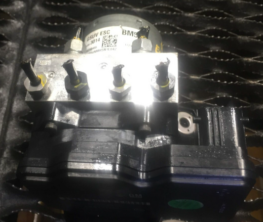 2018 Buick Encore Anti Lock Brake Pump ABS Control Module OEM