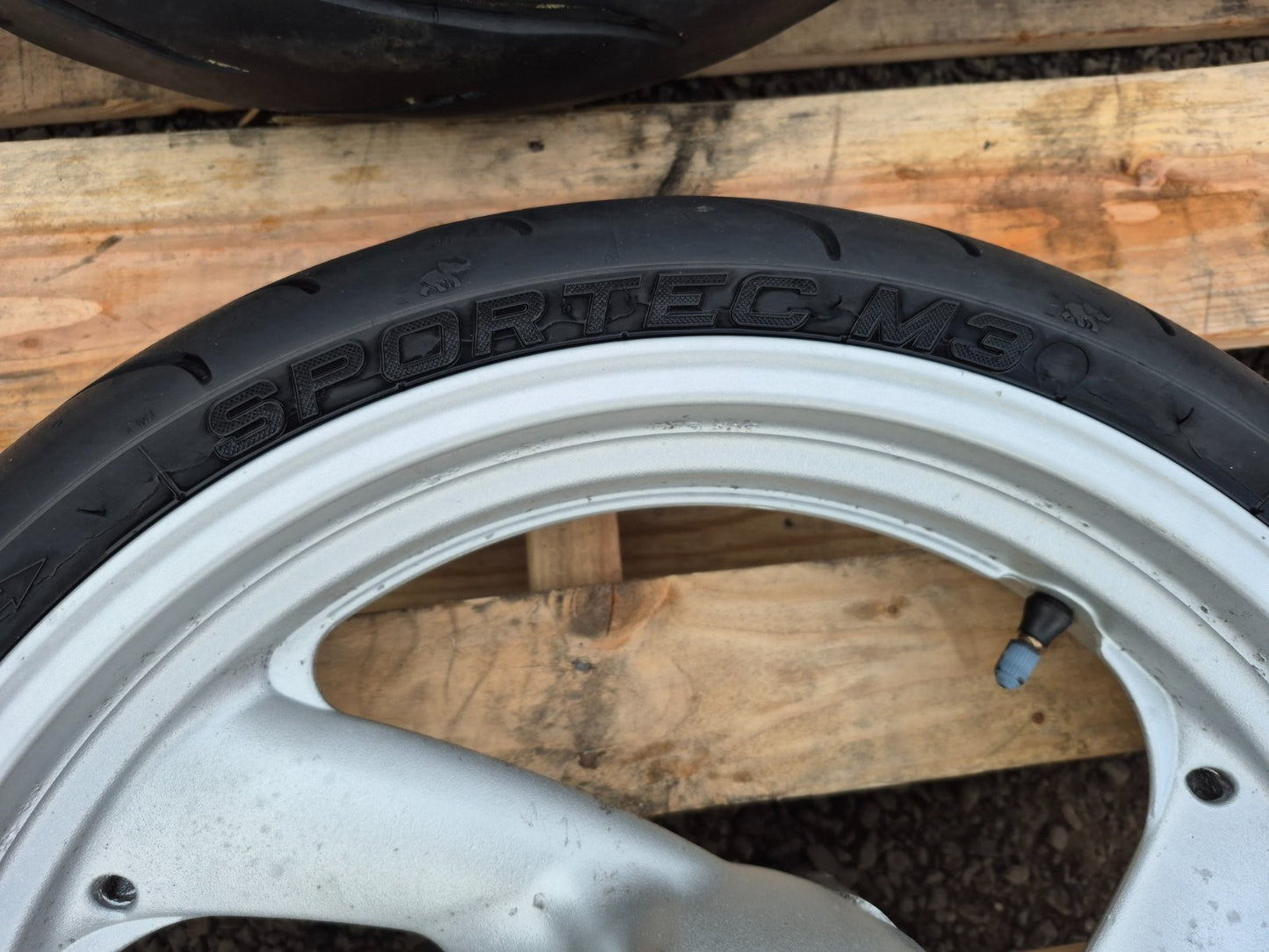1998 Yamaha Yzf600 Wheel Rim W/ Tire Rear & Front Pair R17 OEM