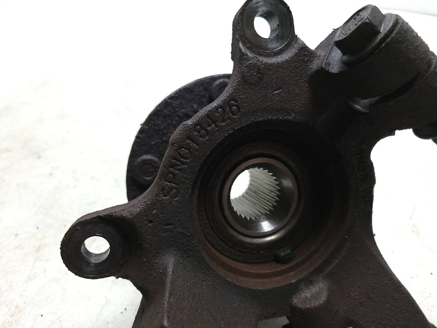 2010-2012 Dodge Caliber Spindle Knuckle Wheel Hub Front Driver Side Lh 2.0l OEM