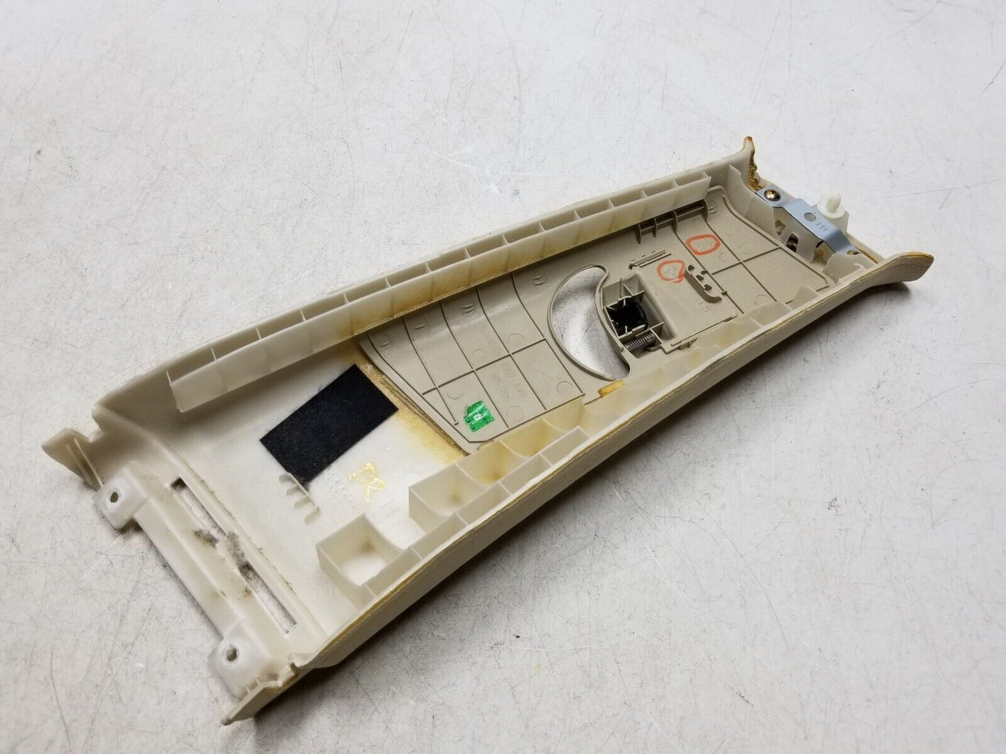 06 - 10 Hyundai Azera Center B Pillar Upper Trim Panel Left & Right Pair OEM