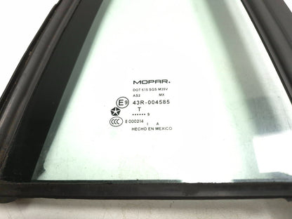 2010 Dodge Caliber Sxt Rear Door Vent Glass Passenger Side Right OEM