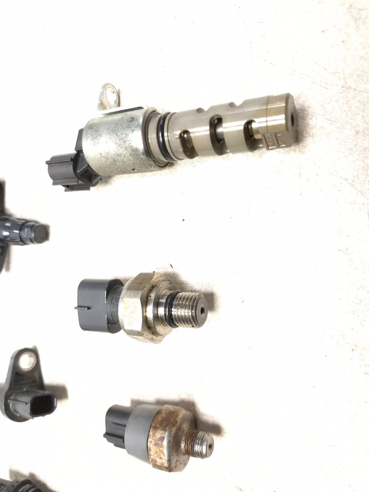 2018 Toyota Corolla Temp Oil Pressure Gear Vvt Sensor Crank Cam & Speed OEM