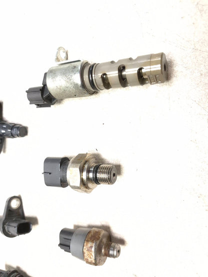 2018 Toyota Corolla Temp Oil Pressure Gear Vvt Sensor Crank Cam & Speed OEM