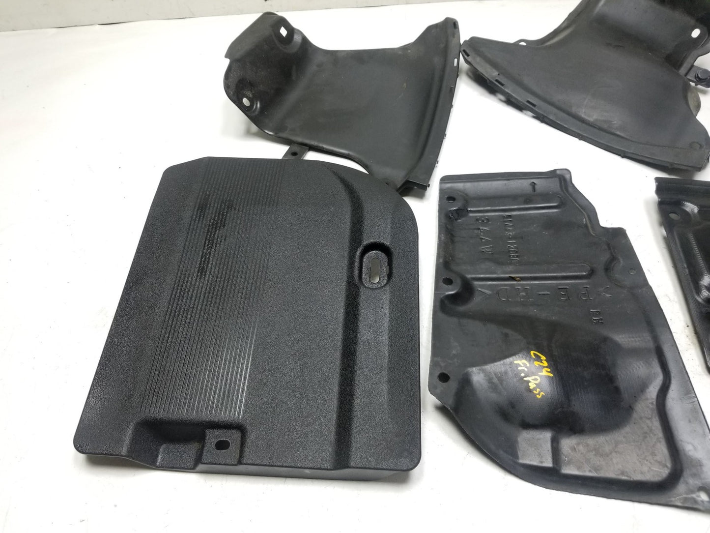 11-17 Lexus CT200h Splash Guards & Mud Flap 5pcs Oem✅