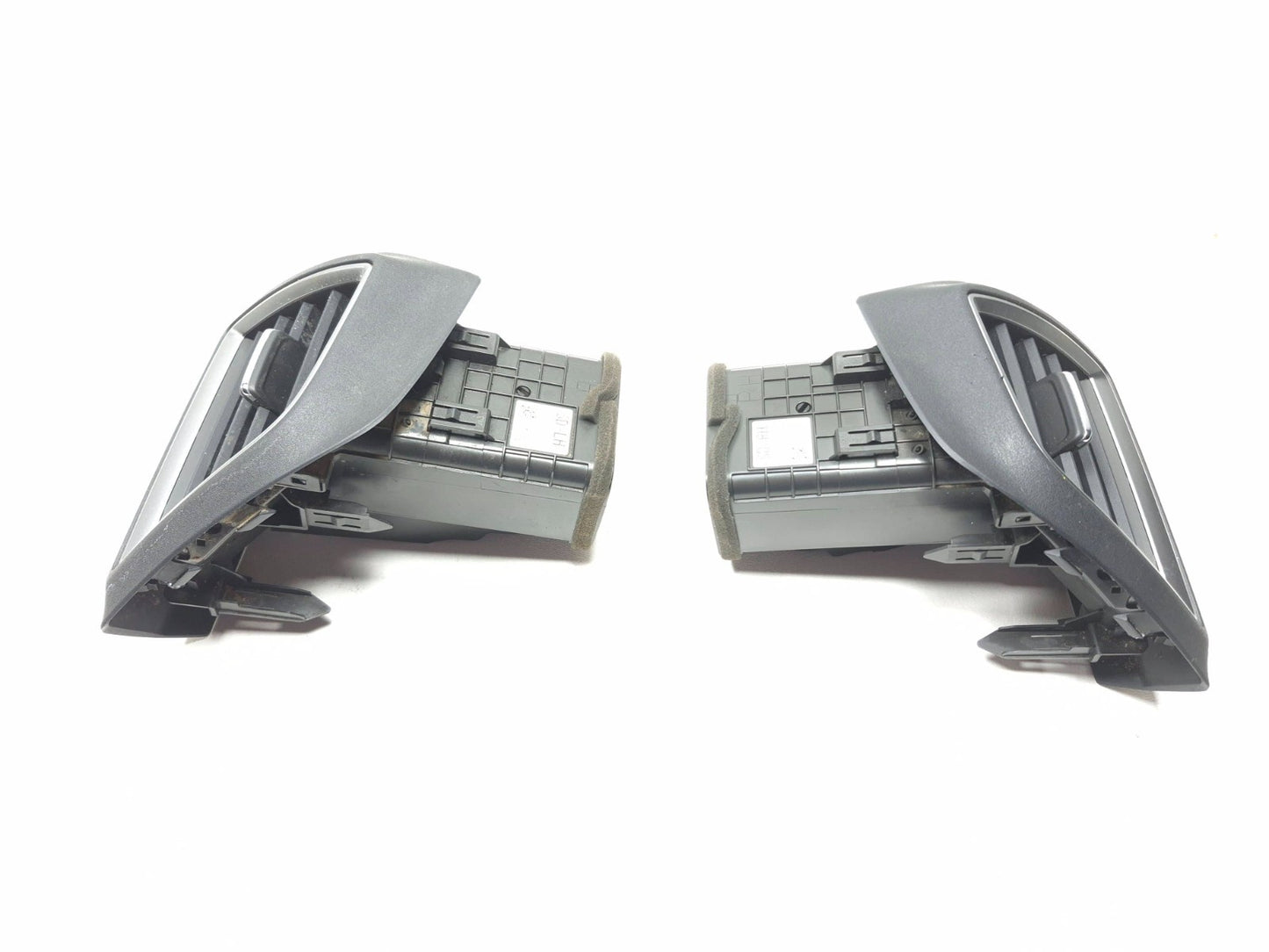 2022 Subaru Crosstrek Dash Air Vent Grille Left Right Pair OEM