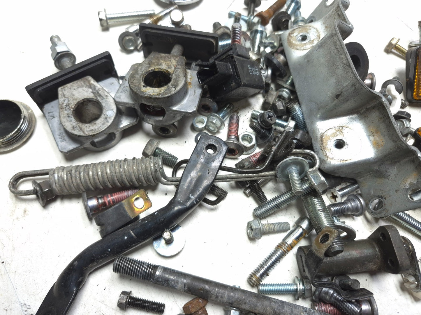 2006 Kawasaki Ninja 250 Ex250 Misc Bolt & Hardware Bracket OEM
