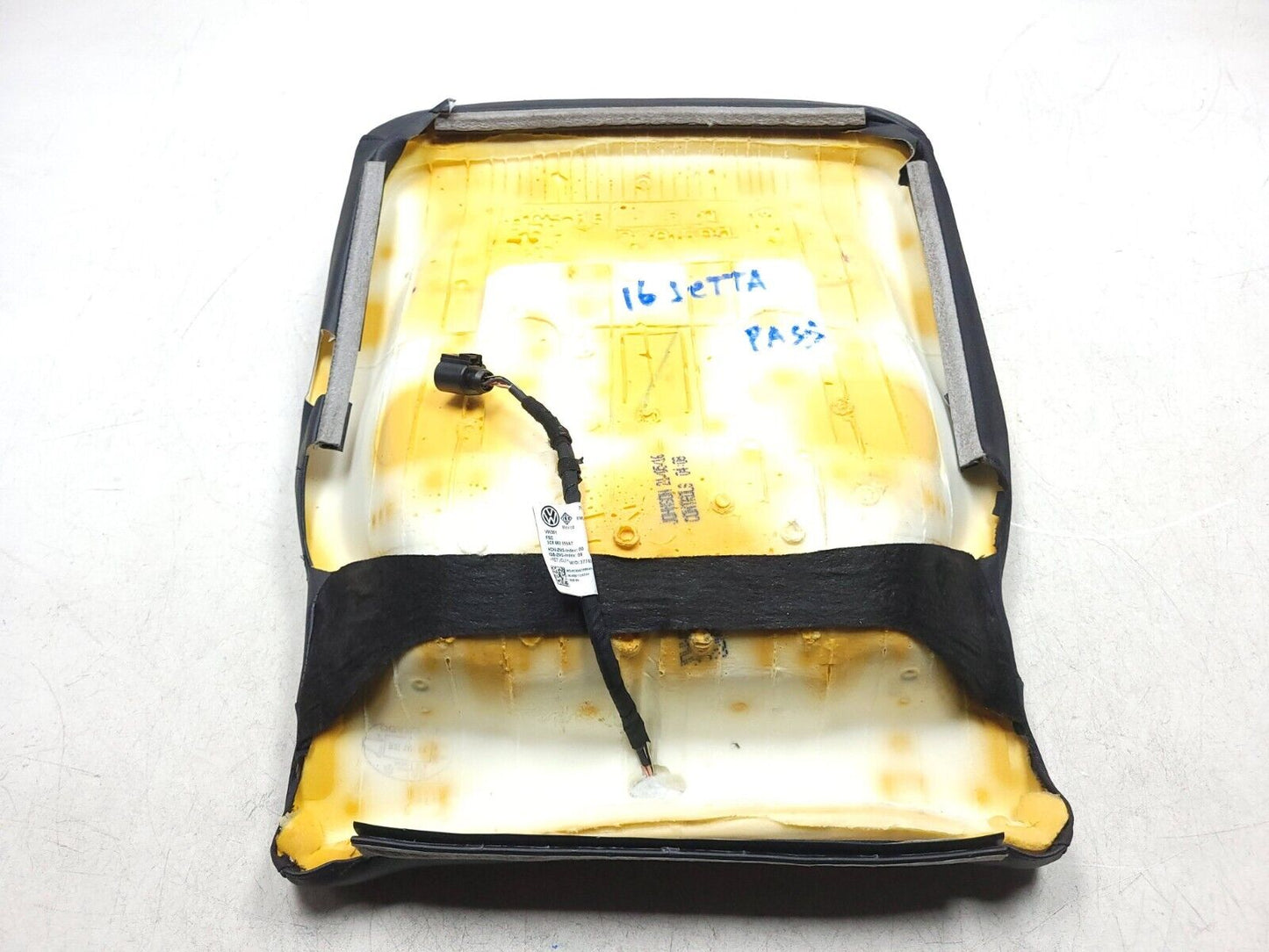 2015 - 2018 Volkswagen Jetta Front Seat Cushion Bottom Lower Passenger Right OEM