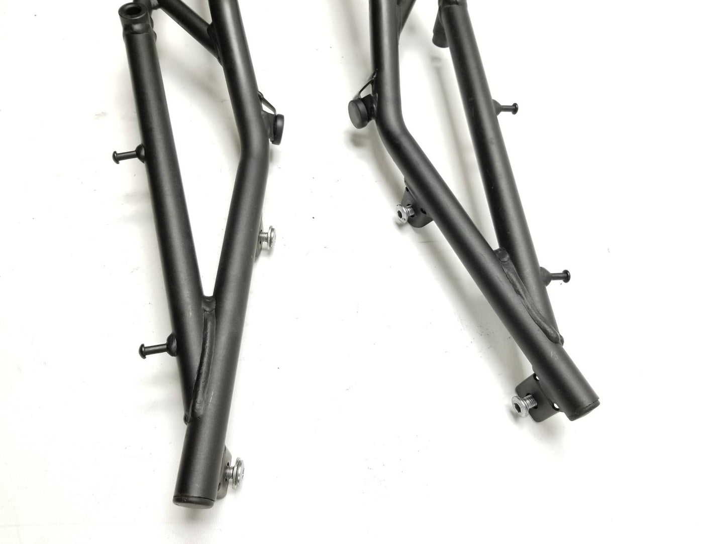 2022 Kawasaki Klr650 Kl650l Rear Right &left Pair Grab Handle OEM