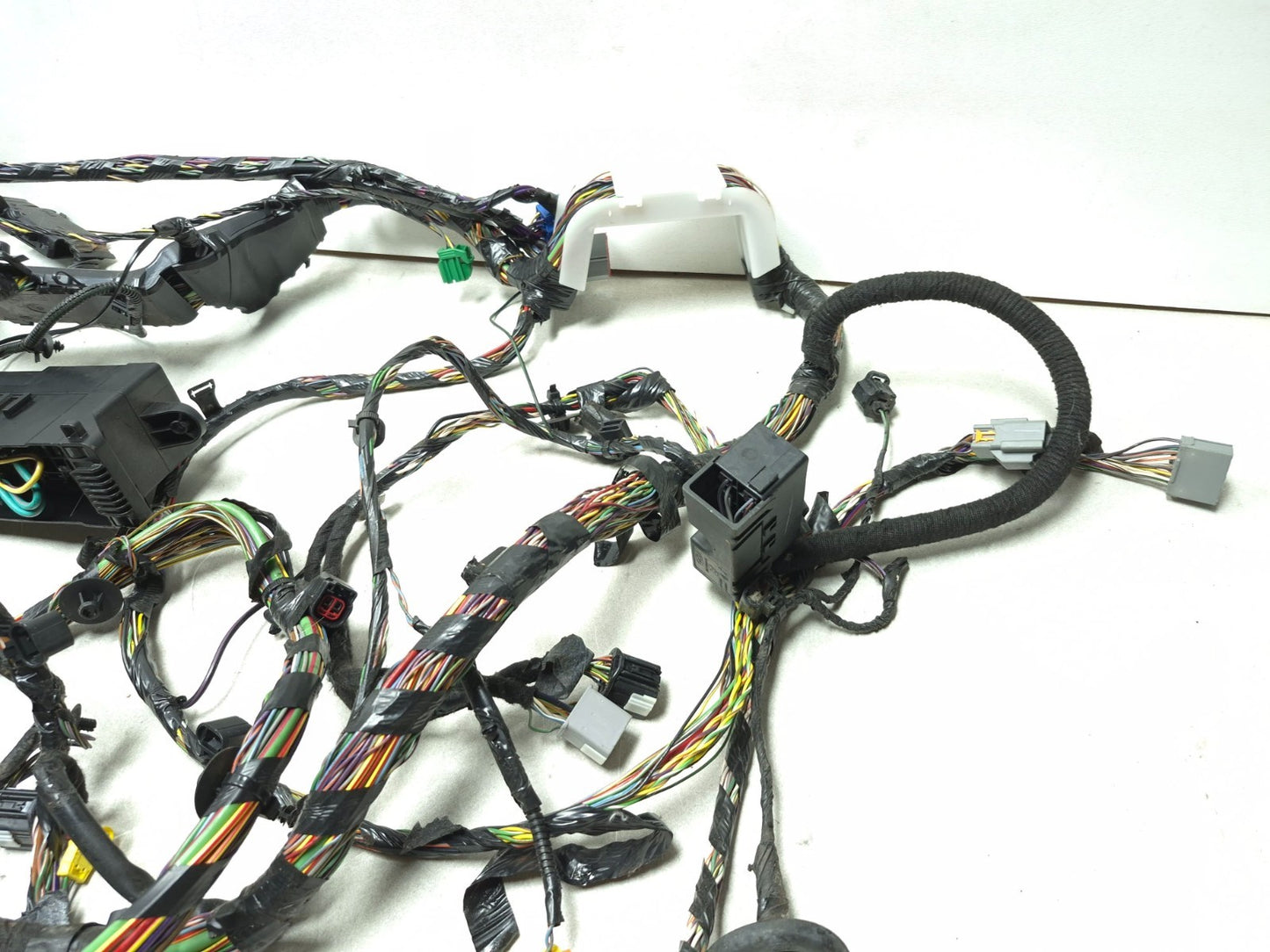 2013 Ford Focus St Interior Body Wire Harness W/ Fuse Box OEM