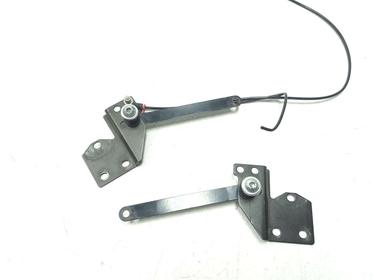 2004-2008 Harley Touring Street Glide Fender Saddlebag Mount Bracket Lh & Rh OEM