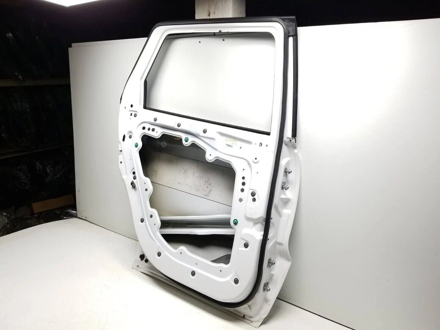 11-20 Dodge Durango Rear Driver Door Shell OEM Paint Code : Pw7 ✅