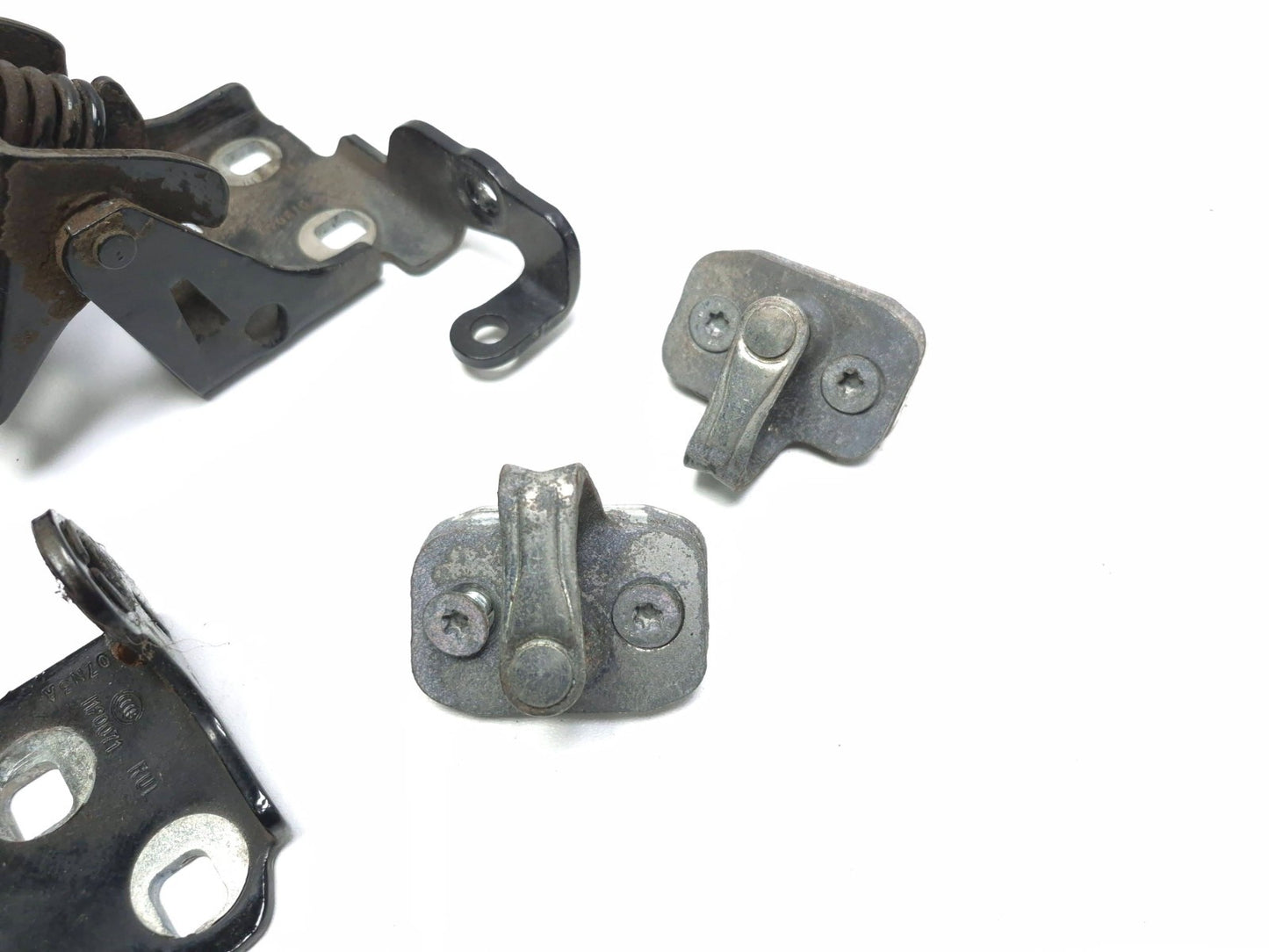 2013 Cadillac Escalade Esv Door Hinge W/ Striker Front & Rear Driver Side OEM
