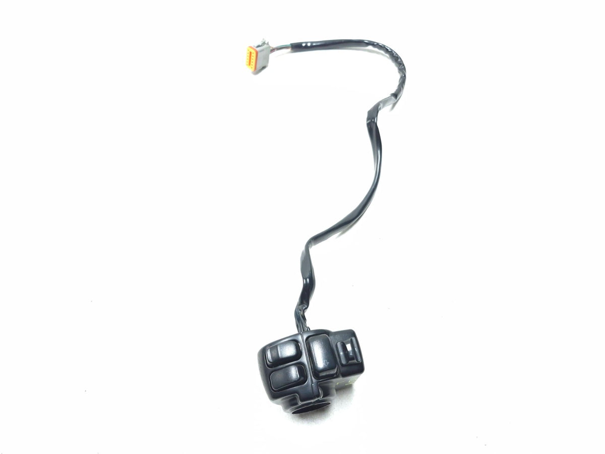 2004 Harley Davidson Touring Electra Glide Left Handlebar Switch OEM