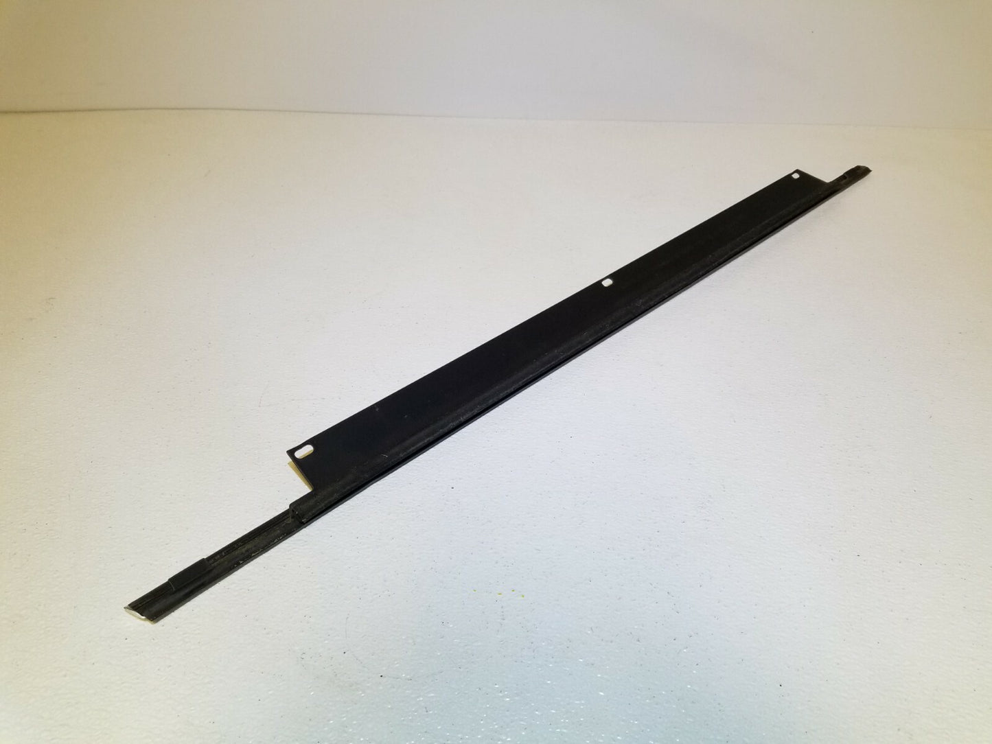 2015 Audi Q7 Rear Door Window Belt Molding Right Passenger Side OEM