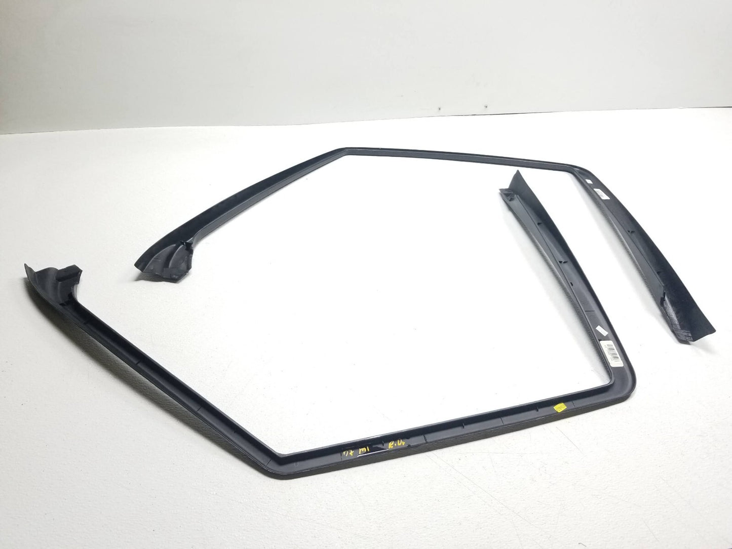 2007 Mercedes Ml500 Door Window Frame Trim Cover Rear Pair OEM
