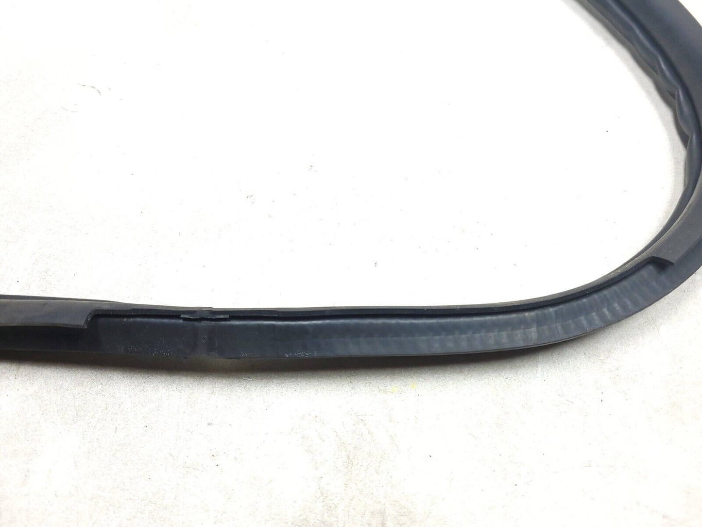 07-09 Mitsubishi Outlander Door Weatherstrip Seal Rear Passenger Side 2pcs OEM