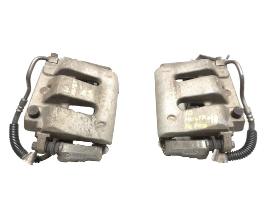 2010 Ford Mustang 4.0l Front Brake Caliper Left & Right Pair OEM