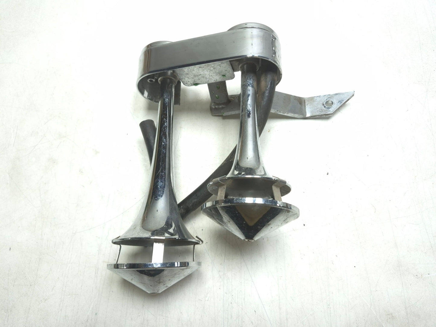 2001 Kawasaki Vulcan 1500 Vn1500 Classic Air Horn & Compressor Pair OEM