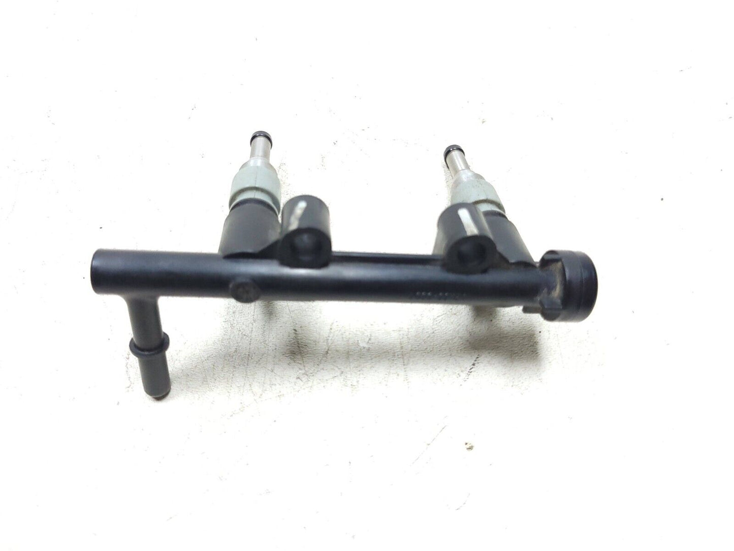 2015 - 2018 Yamaha Yzf-r3 Yzfr3 Fuel Rail W/ Injectors OEM