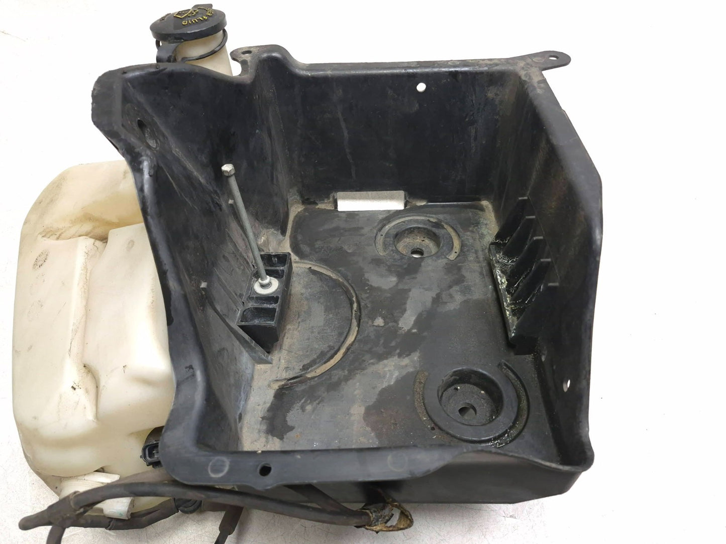 2008 Lincoln Navigator Windshield Reservoir Bottle & Battery Tray OEM