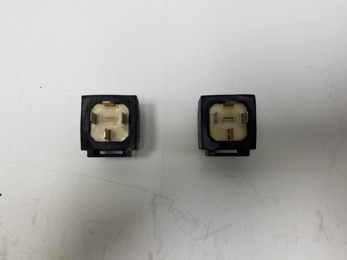 2002 Aprilia Rst 1000 Futura Electrical Fuse Relays 12v-30a OEM