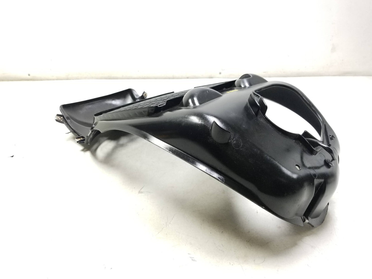 2011 - 2021 Piaggio Bv 350 Front Wheel Liner Splash Radiator Grille OEM