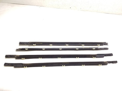 2014 - 2019 Kia Soul Door Glass Belt Seal Molding Set OEM