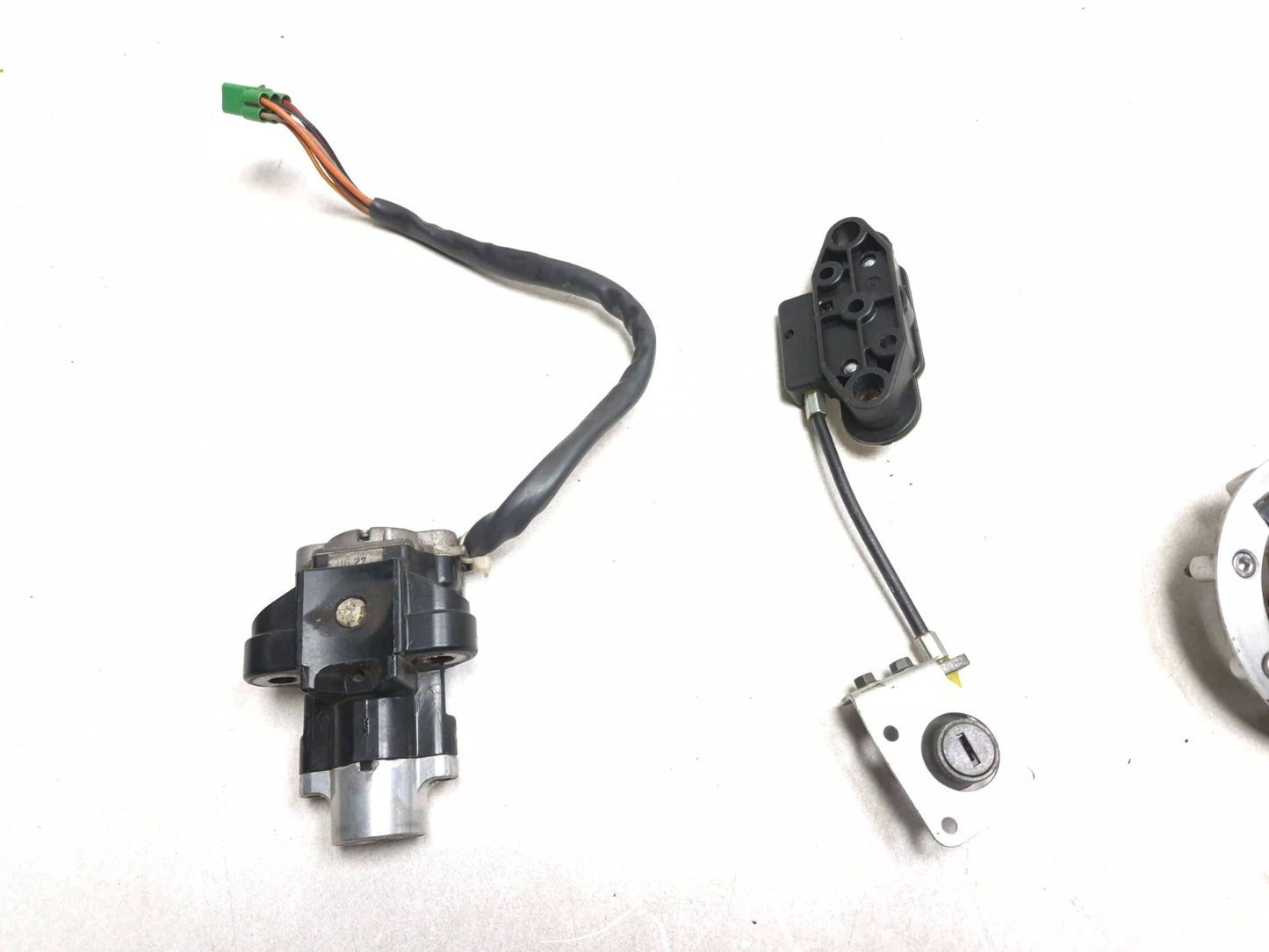 2001 Suzuki Gsx 750f Katana Ignition Lock Set & Fuel Cap OEM