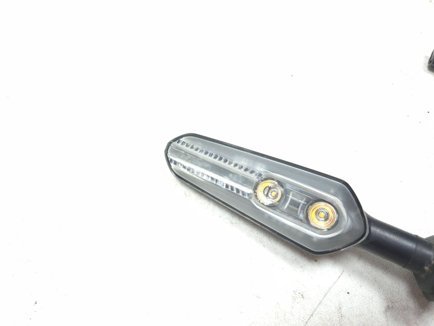2025 Yamaha Xsr900 Front Turn Signal OEM