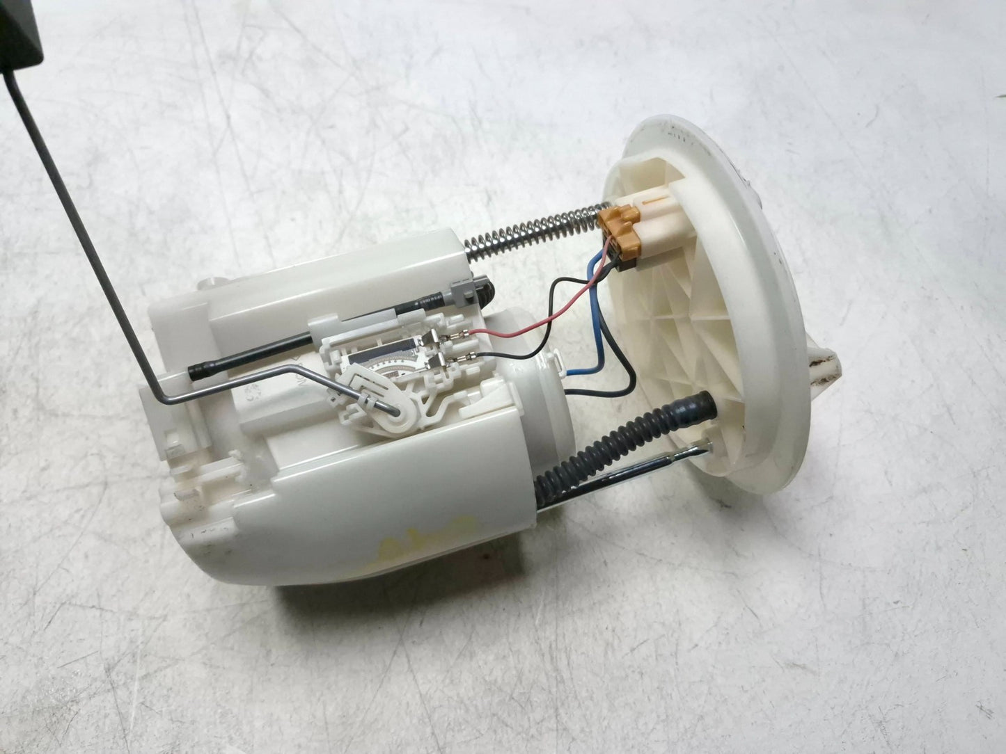 2010 Dodge Caliber Sxt Fuel Pump 05105074ac OEM