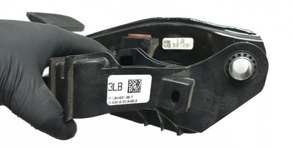 2018 Tesla Model 3 Brake Pedal 1044691-00-d OEM