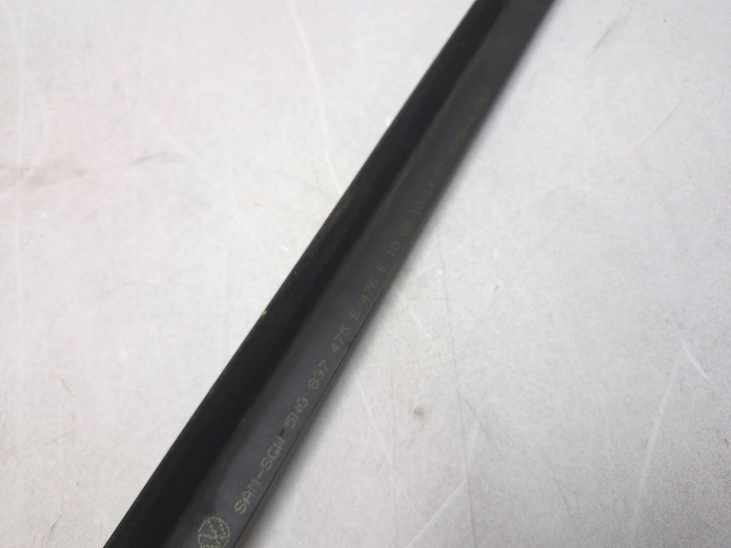 2011 Volkswagen Tiguan Front Door Weatherstrip Seal Passenger Side Rh 4pcs OEM